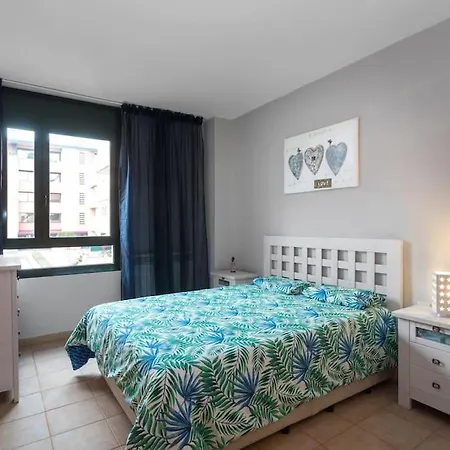 Apartment & Spacious Flat With Pool Near Fenals *